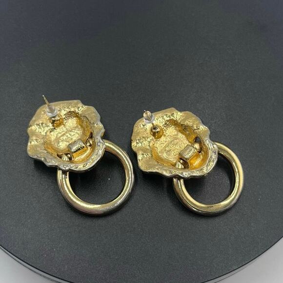 Kenneth Jay Lane‎ Vintage 
Lionhead Doorknocker Rhinestone Eyes Earrings - Picture 11 of 14